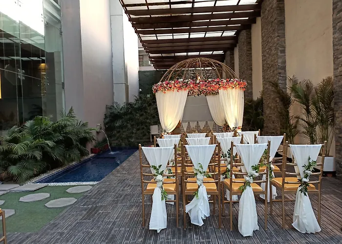 Doubletree By Hilton Gurugram Baani Square Hotel Gurgaon