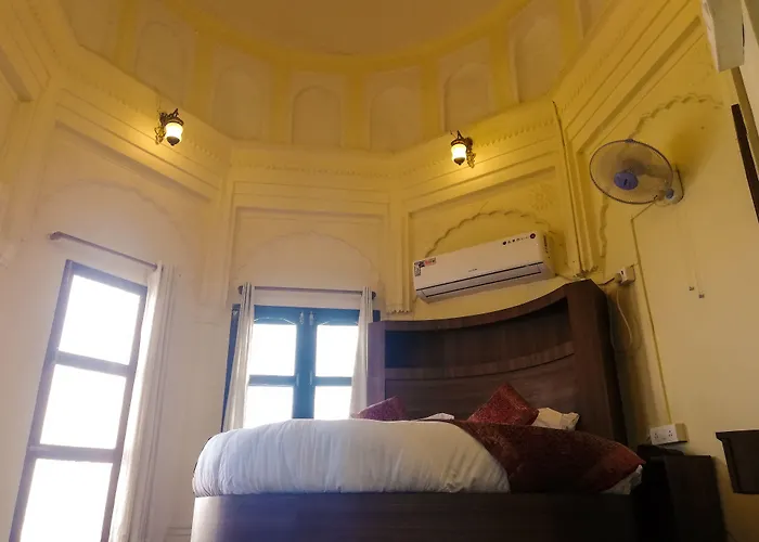 Dwivedi Hotels Palace On Steps Varanasi