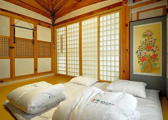 Gallery Jin Hanok Guesthouse Gyeongju