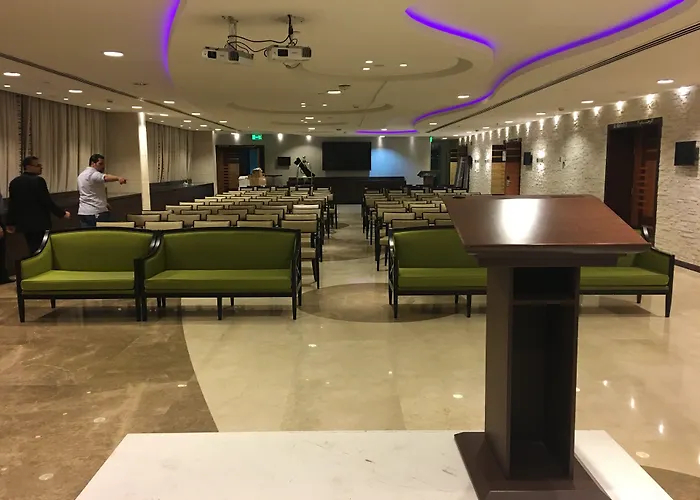 Holiday Inn Meydan By Ihg Riad
