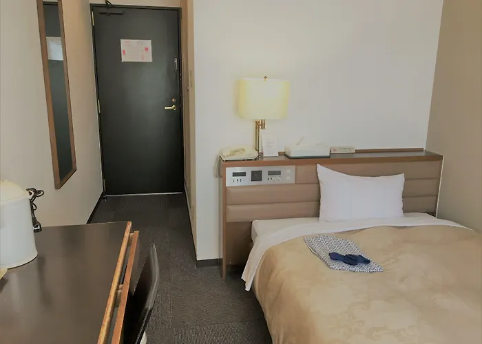 Kanku Sun Plus Yutaka Izumisano