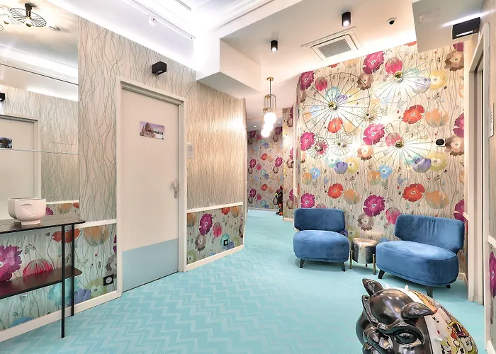Hotel 33 Marbeuf Paris