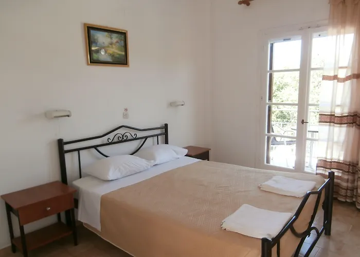 River Studios & Apartments Mesongi
