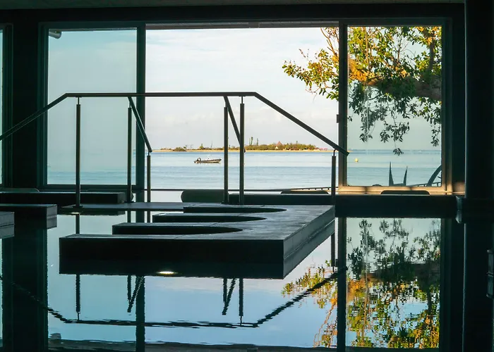Chateau Royal Beach Resort & Spa, Noumea