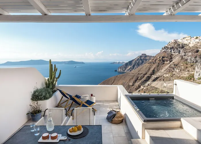 Porto Fira Suites