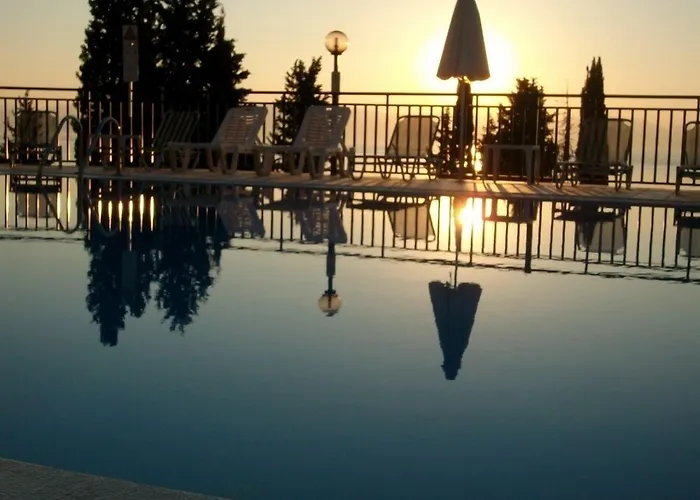 Aronis Apartments Benitses 