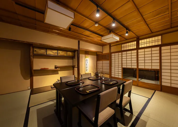 Izuyasu Traditional Kyoto Inn Serving Kyoto Cuisine