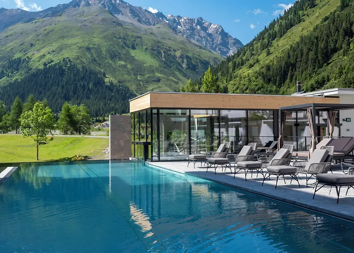 Das Vier Sport Und Wellnesshotel Sankt Leonhard im Pitztal