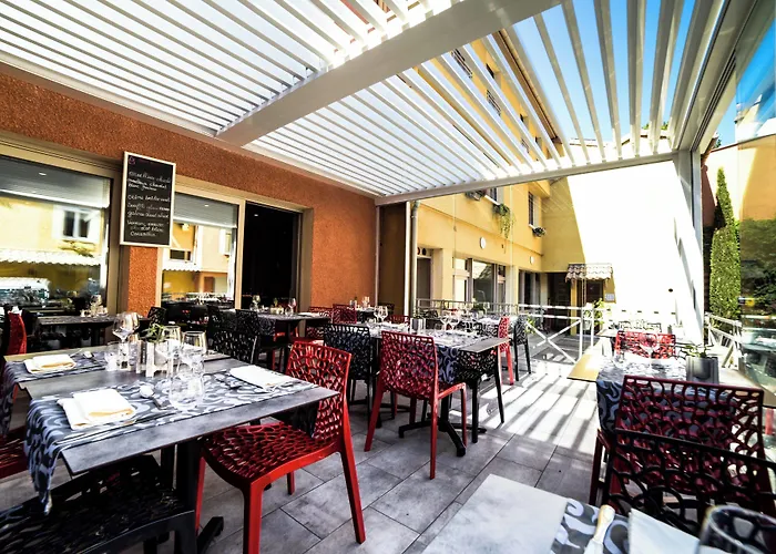 Logis Hotel Restaurant Azalees Tournon-sur-Rhone