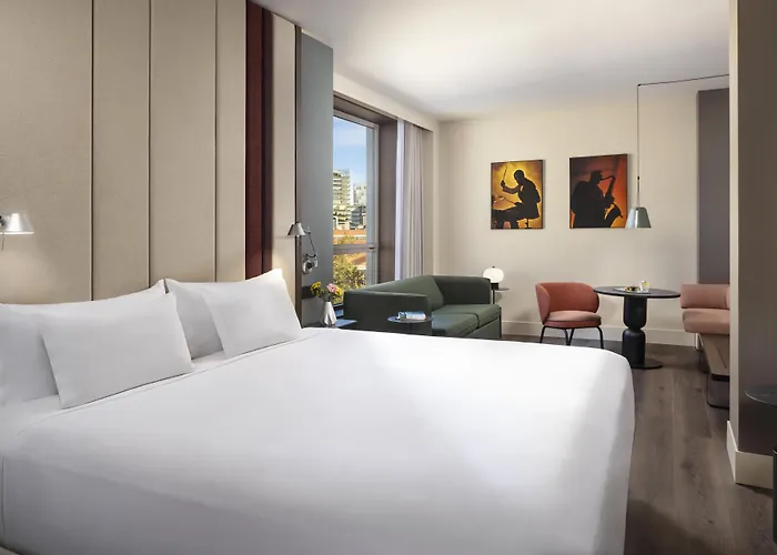 Hotel NH Barcelona Diagonal Center