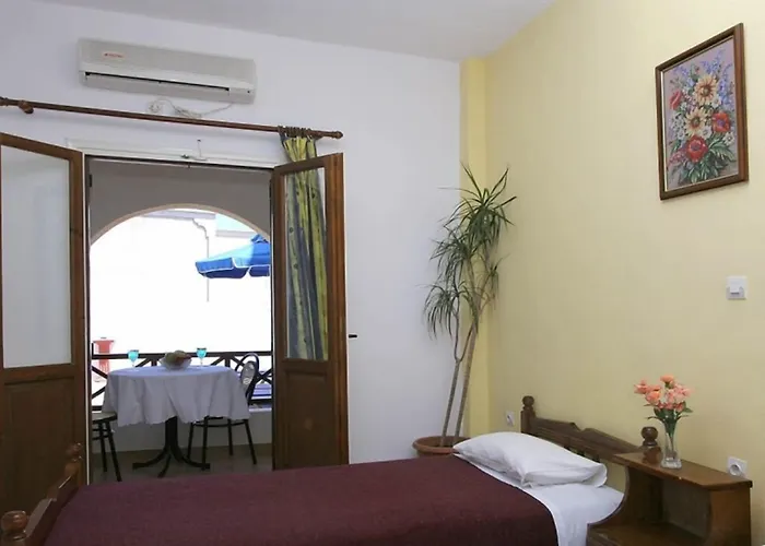 Pension Stella Karterados 