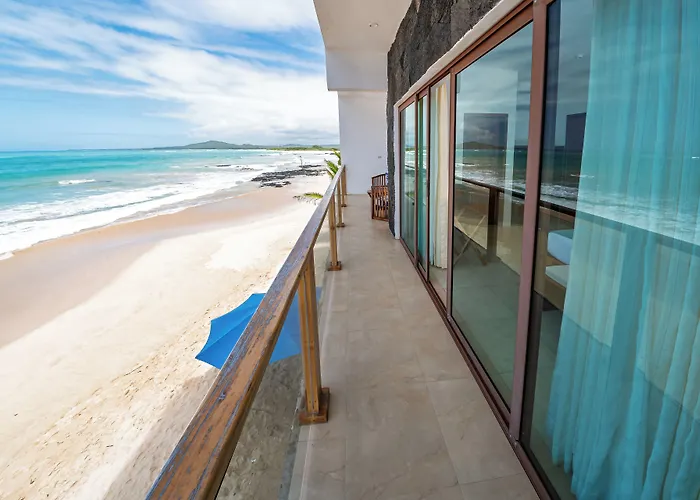Cormorant Beach House Puerto Villamil