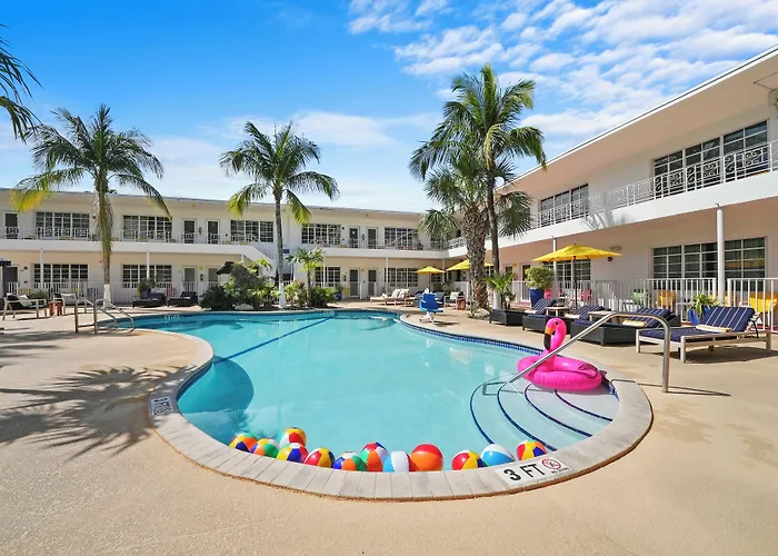 Tradewinds Apartment Hotel Miami Beach