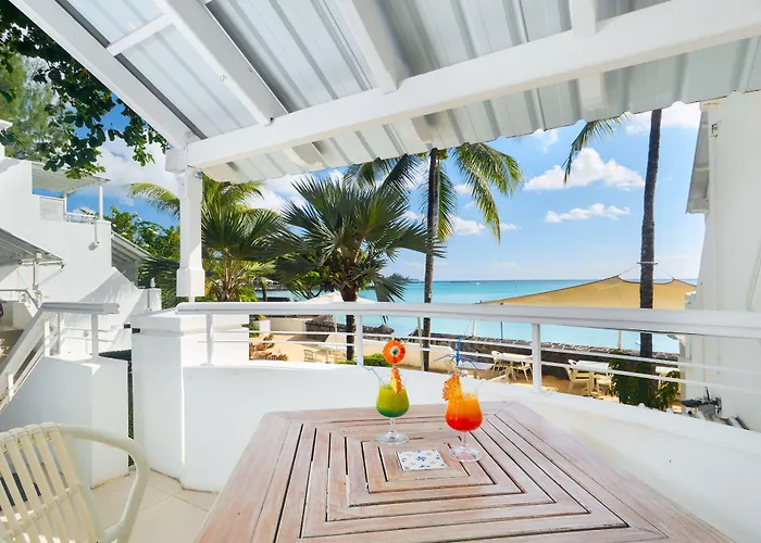 Le Beachclub Pereybere Beach
