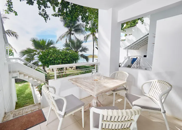 Le Beachclub Pereybere Beach