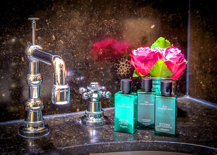 Luxury Guesthouse Bonifacius - Unique Location Brugge