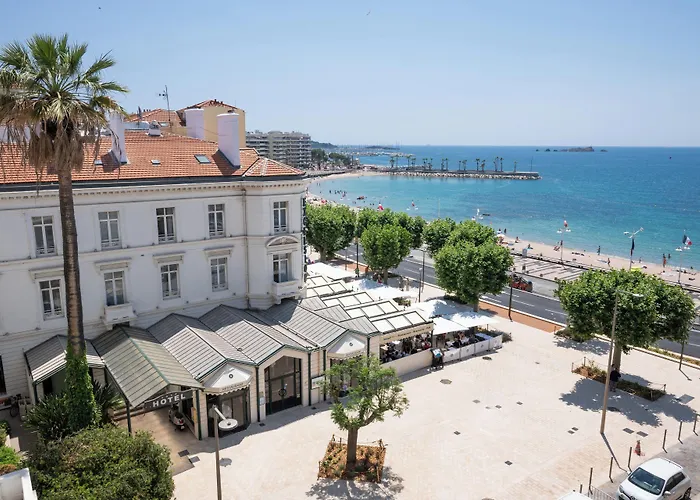 Hotel Excelsior à Saint-Raphaël