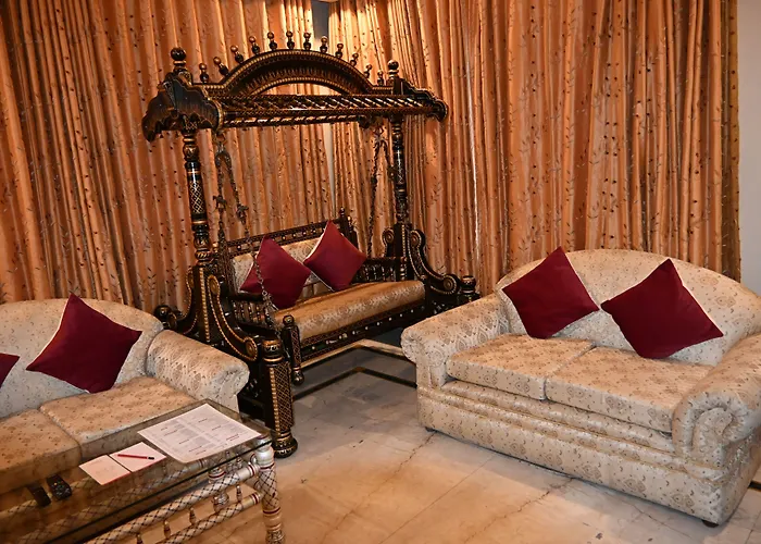 Hotel Zeeras Varanasi