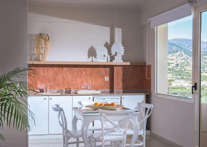 Notos Heights Hotel & Suites Malia 