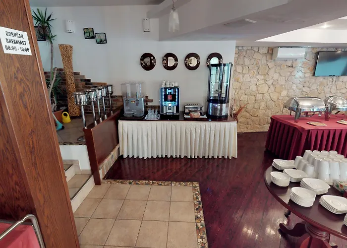 Hotel Belveder Pag Town