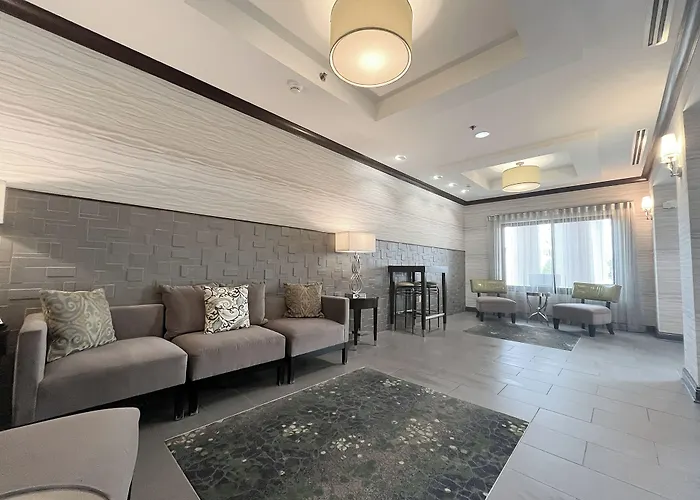 Holiday Inn Express & Suites Morton Peoria Area By Ihg