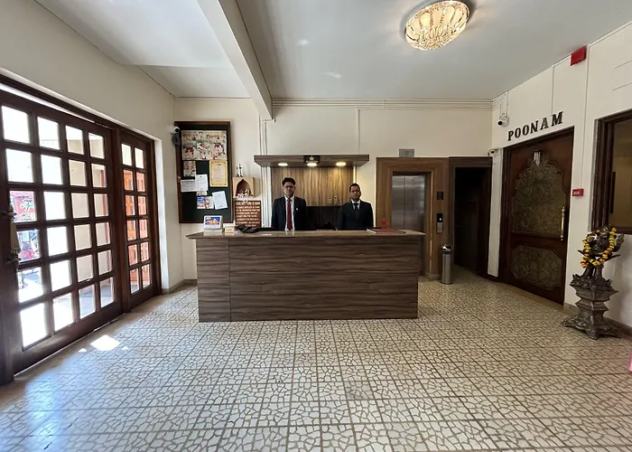 Hotel Pradeep Varanasi