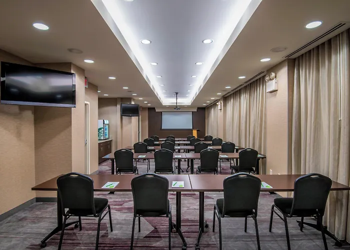 Courtyard By Marriott Tulsa Downtown Hotel