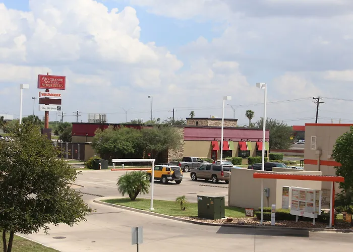 Quality Inn & Suites At The Outlets Mercedes-Weslaco