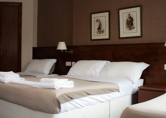 Edinburgh House Hotel