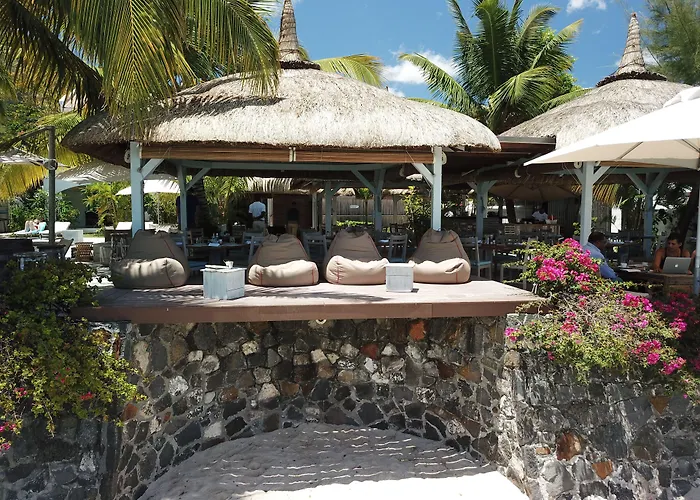 The Bay Hotel Riviere Noire