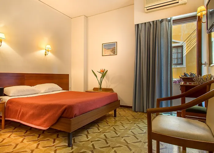 Nefeli Hotel Atenas