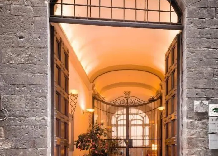 Hotel Torre Guelfa Palazzo Acciaiuoli Florenz