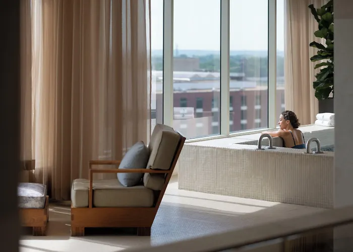 Four Seasons St. Louis Hotel