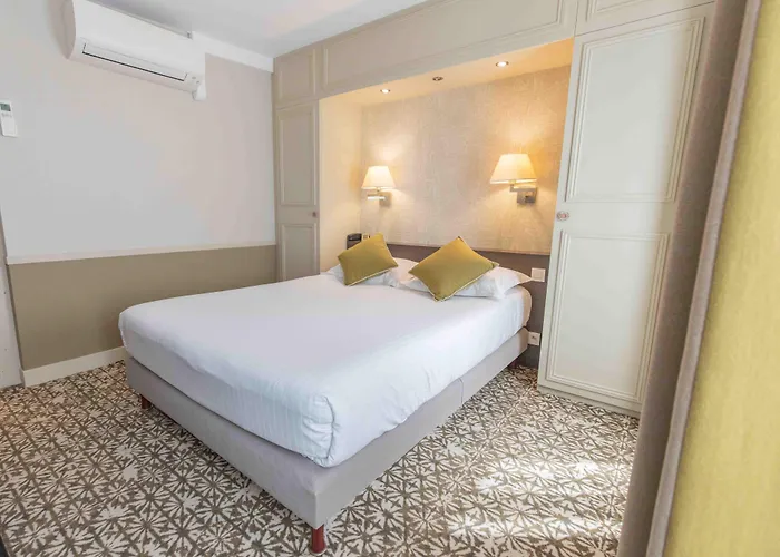 Passy Eiffel Otel Paris