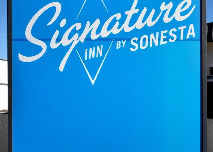 Signature Inn Medford Downtown - Newly Renovated