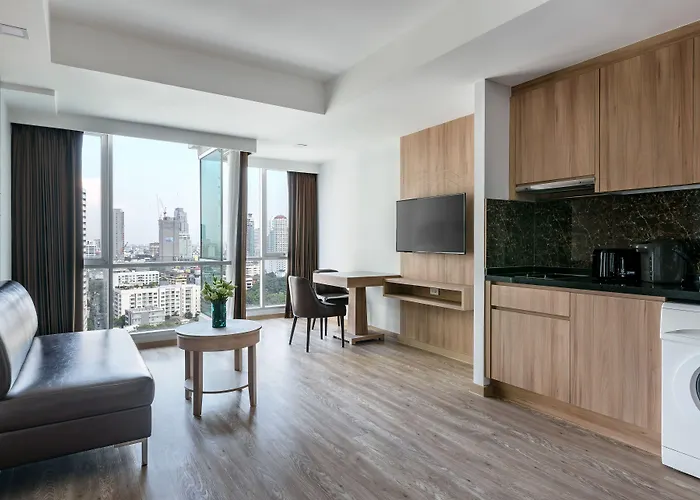 Adelphi Grande Sukhumvit Hotel กรุงเทพมหานคร