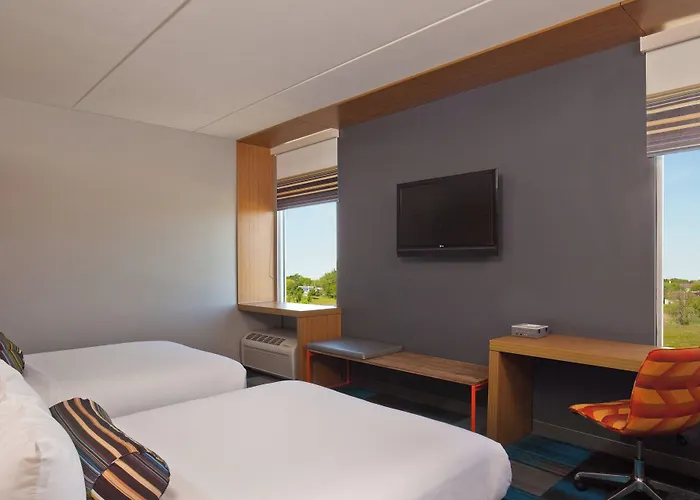 Aloft By Marriott Bolingbrook Hotel