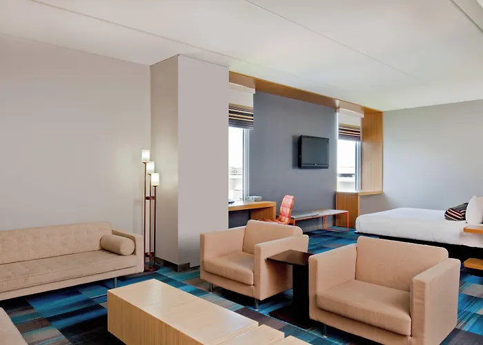 Aloft By Marriott Bolingbrook Hotel
