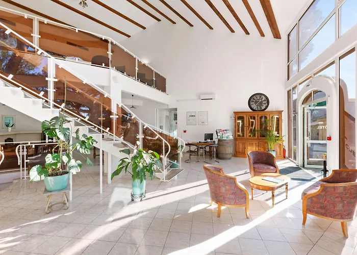 Best Western Domaine De Roquerousse Salon-de-Provence