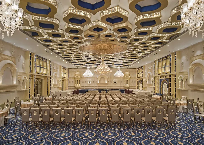 Radisson Blu Udaipur Palace Resort & Spa