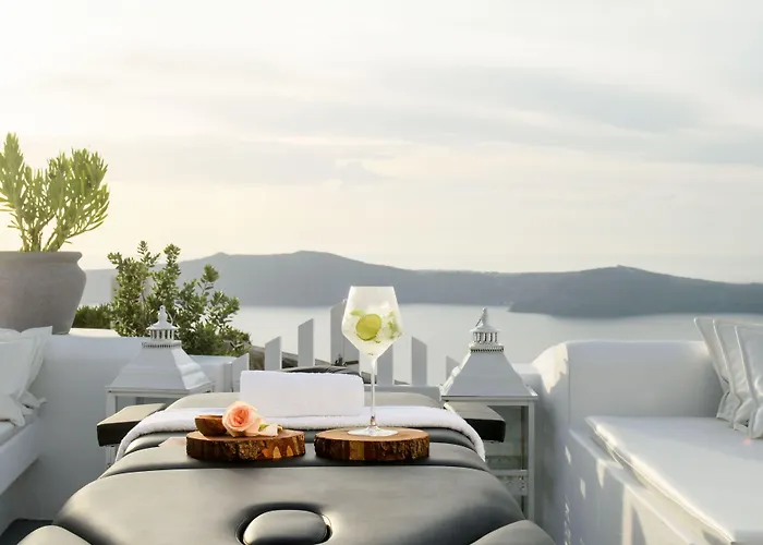 Above Blue Suites Imerovigli 