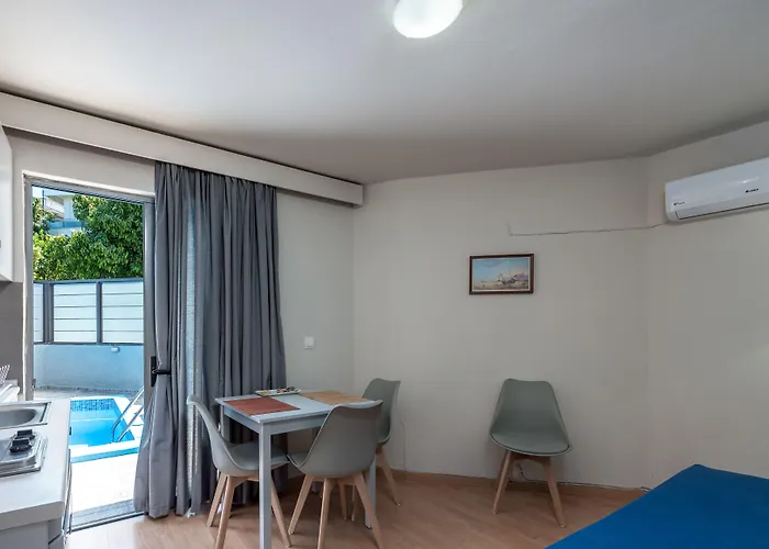 7Palms Aparthotel Rhodes City