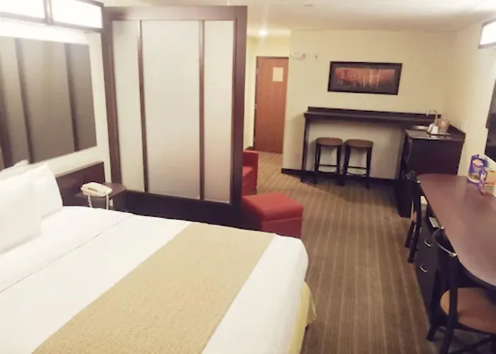 Microtel Inn And Suites By Wyndham Toluca