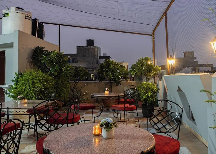 Hotel Sunstar Grand Delhi 