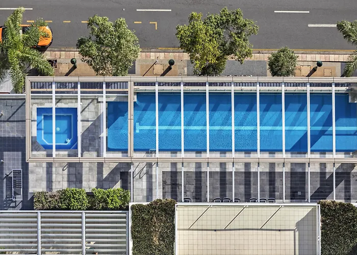 Oaks Brisbane Casino Tower Suites