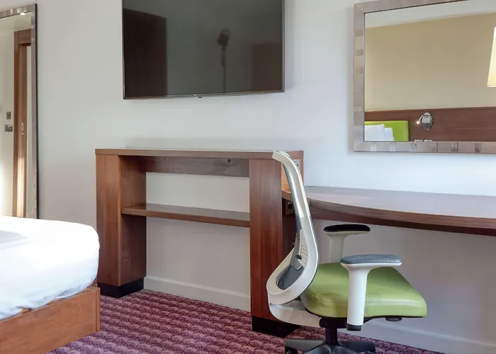 Hampton By Hilton Corby Hotel