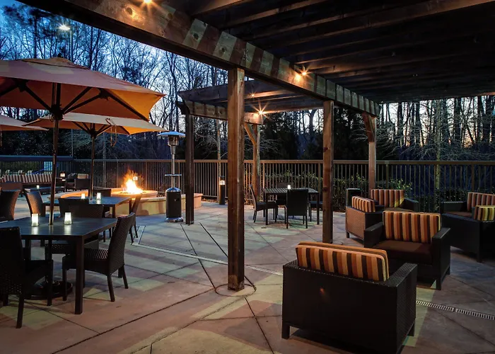 Courtyard By Marriott Atlanta Airport West Hotel College Park
