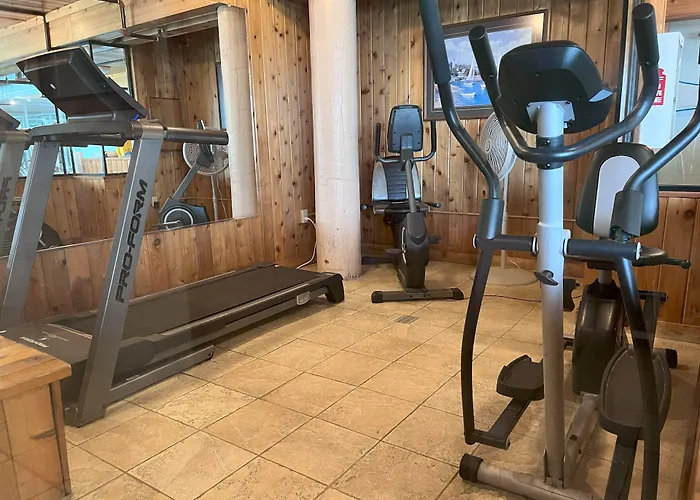Pinestead Reef Resort Traverse City