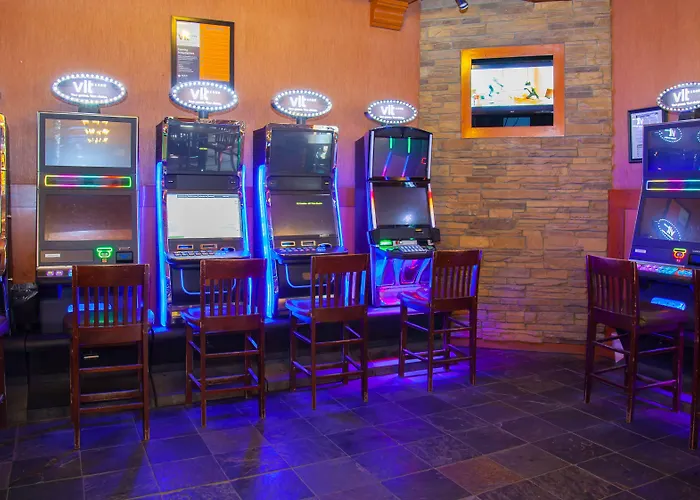 Twin Pine Inn & Suites Hinton
