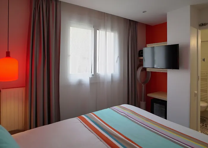 La Regence Hotel Courbevoie